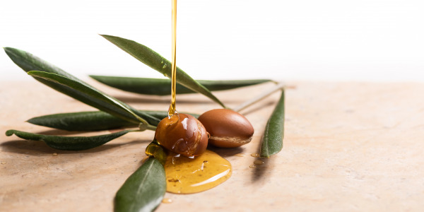 Ulei de argan pentru ten: cum să-l integrezi în rutina ta de îngrijire